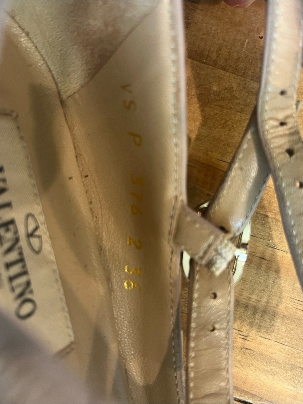Valentino Garavani Taupe Pyramid-Stud T-Strap Pointed Flats - Picture 5 of 7